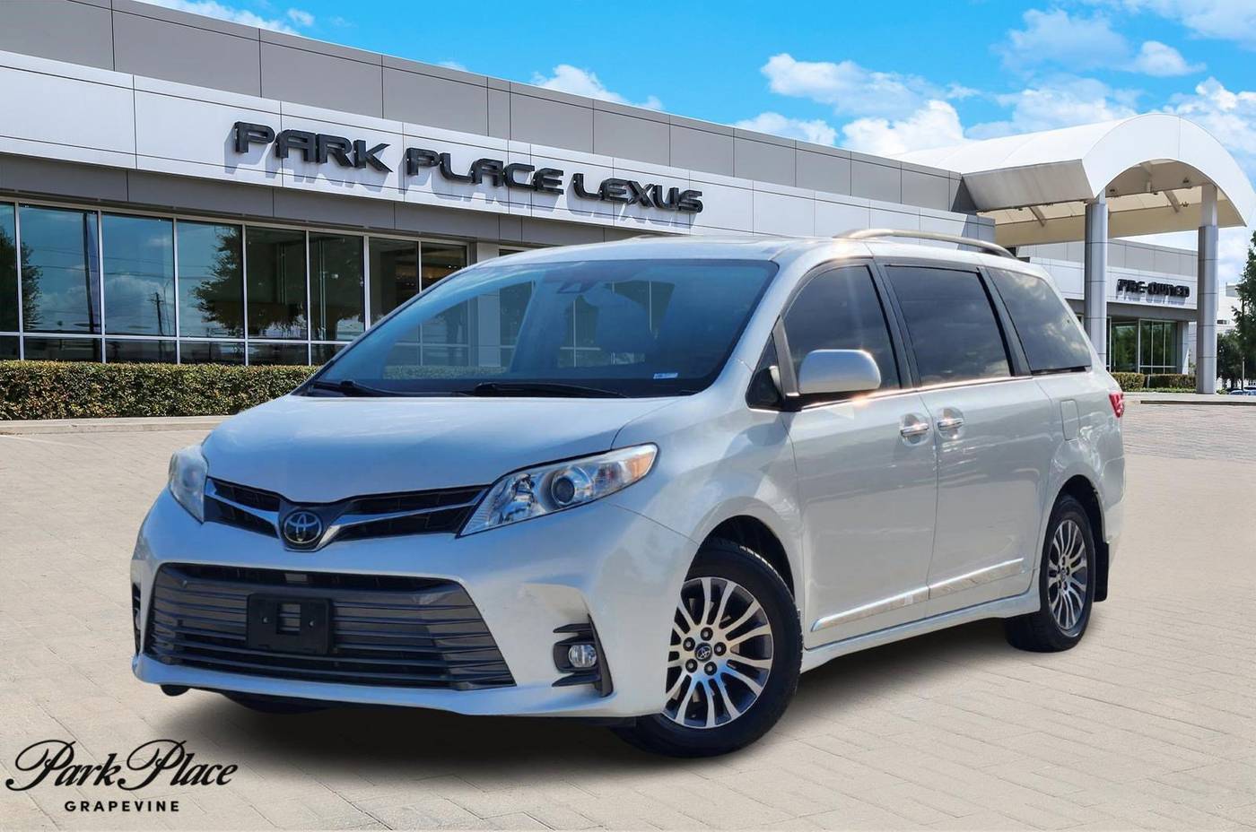 2020 Toyota Sienna XLE Premium — Minivan — 66,435 mi — Grapevine, TX