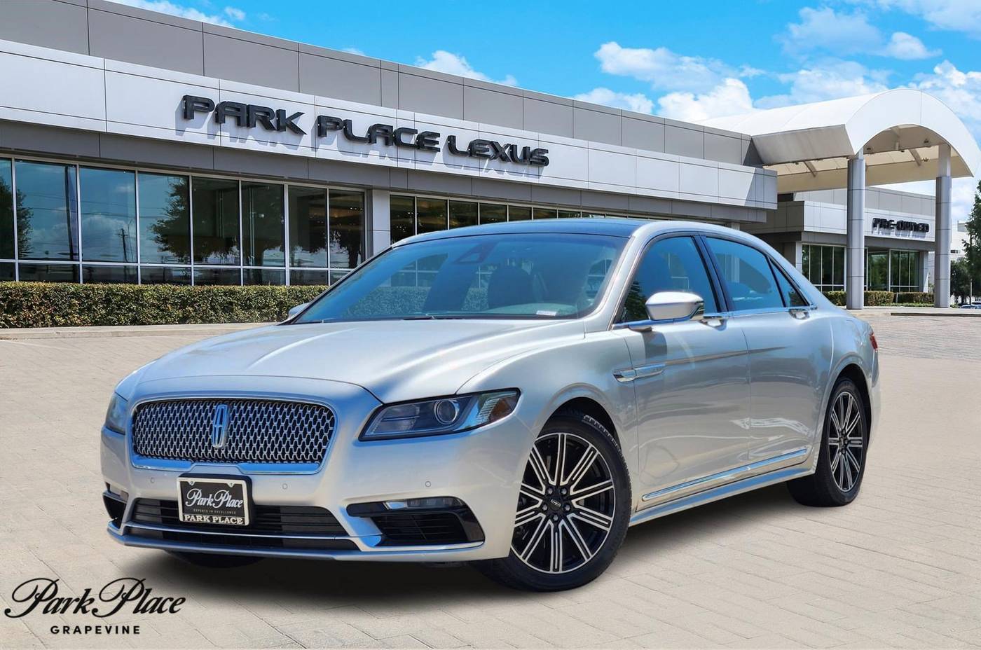 2017 Lincoln Continental Reserve — Sedan — 124,700 mi — Grapevine, TX