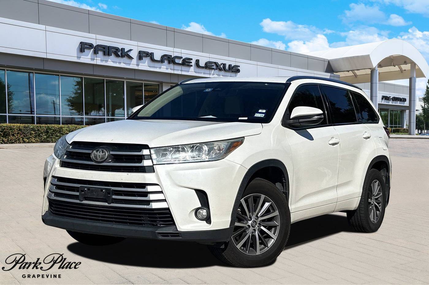 2017 Toyota Highlander XLE — SUV — 153,747 mi — Grapevine, TX