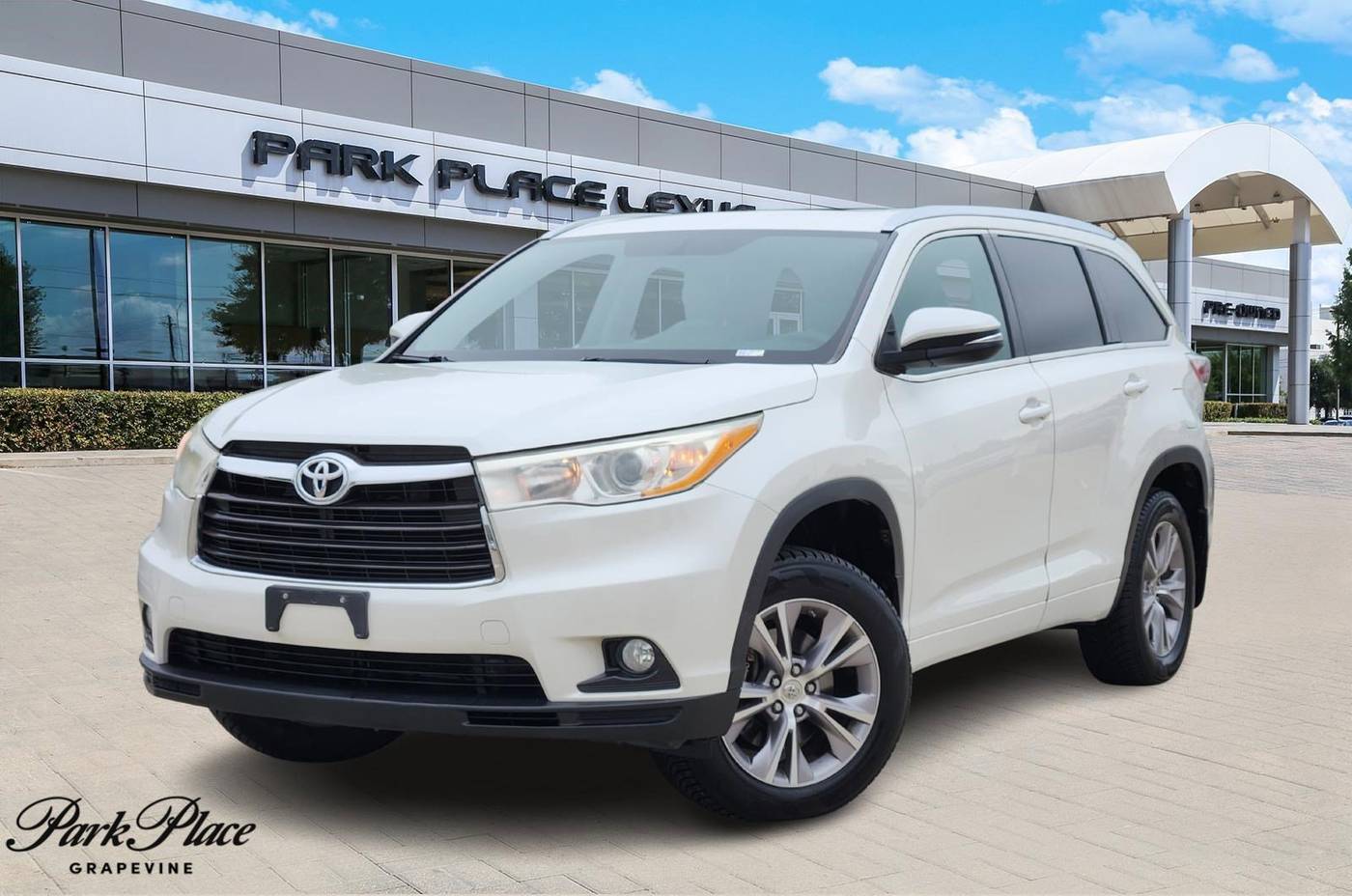 2014 Toyota Highlander XLE — SUV — 126,993 mi — Grapevine, TX