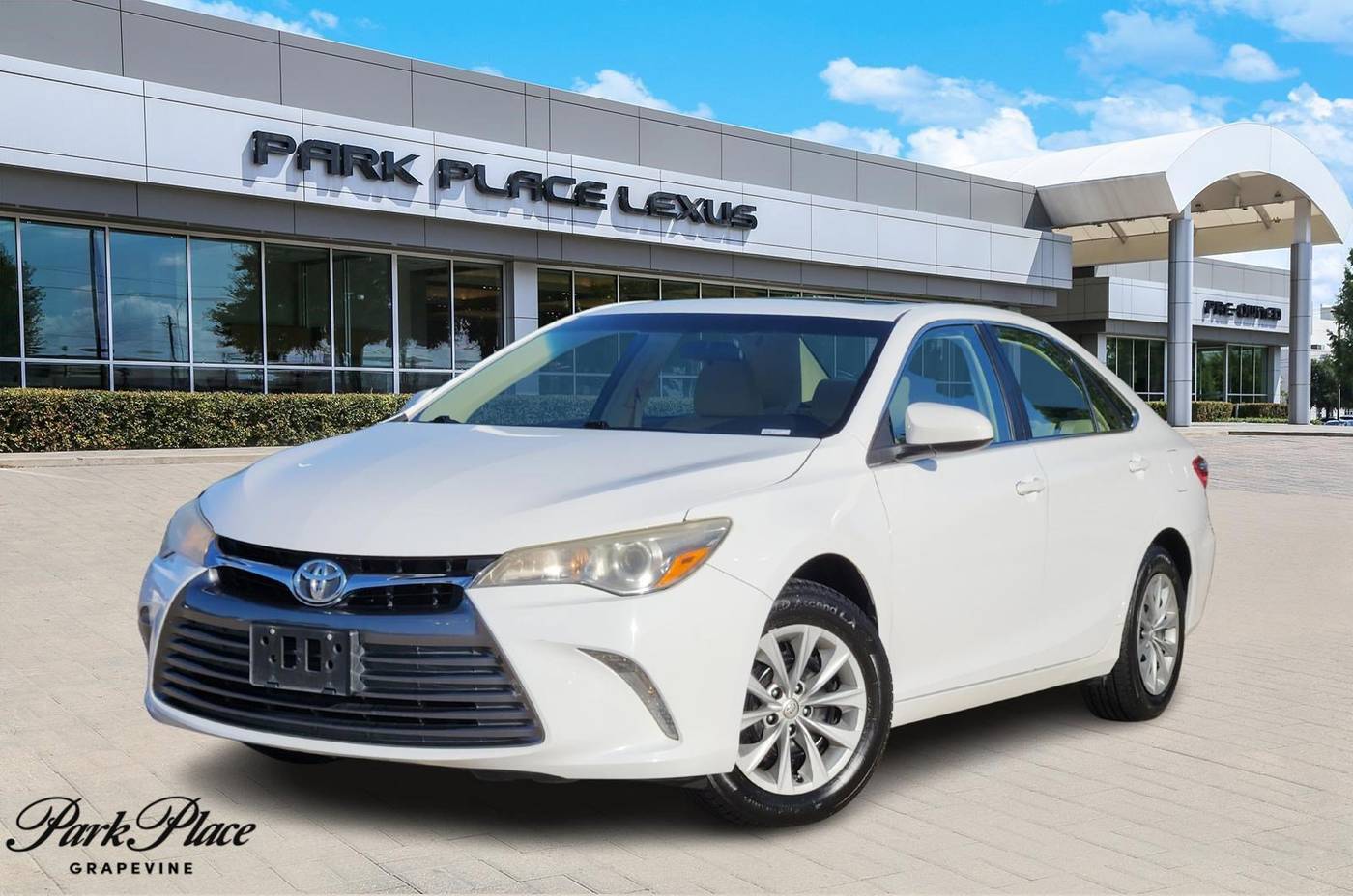 2017 Toyota Camry LE — Sedan — 129,358 mi — Grapevine, TX