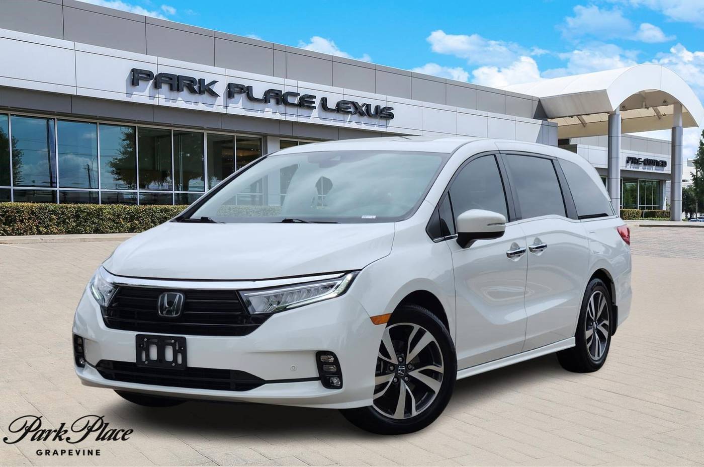 2022 Honda Odyssey Touring — Minivan — 24,730 mi — Grapevine, TX