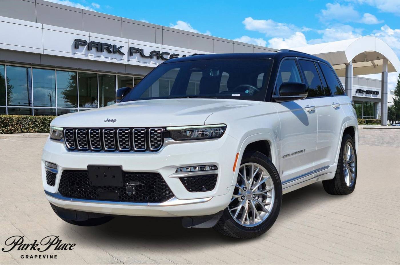 2023 Jeep Grand Cherokee Summit — SUV — 30,704 mi — Grapevine, TX