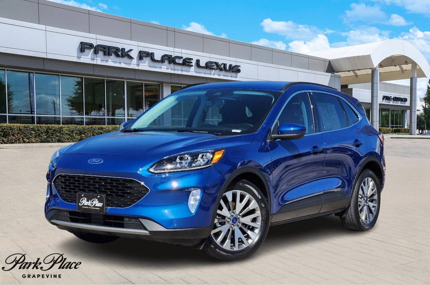 2022 Ford Escape Titanium Hybrid — SUV — 13,177 mi — Grapevine, TX