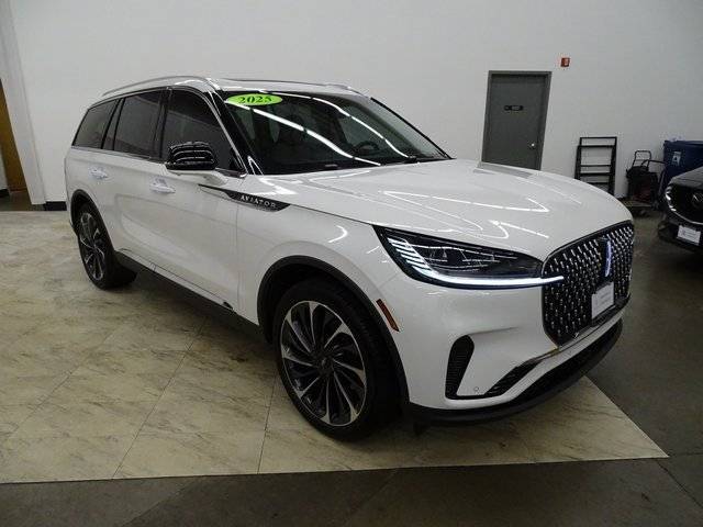 2025 Lincoln Aviator Reserve — SUV — 2,016 mi — Spokane, WA