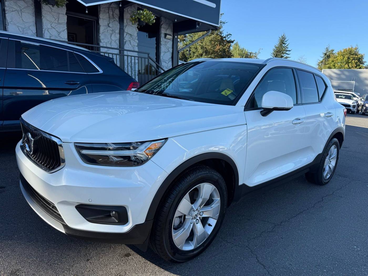 2022 Volvo XC40 Momentum — SUV — 91,142 mi — Lynnwood, WA