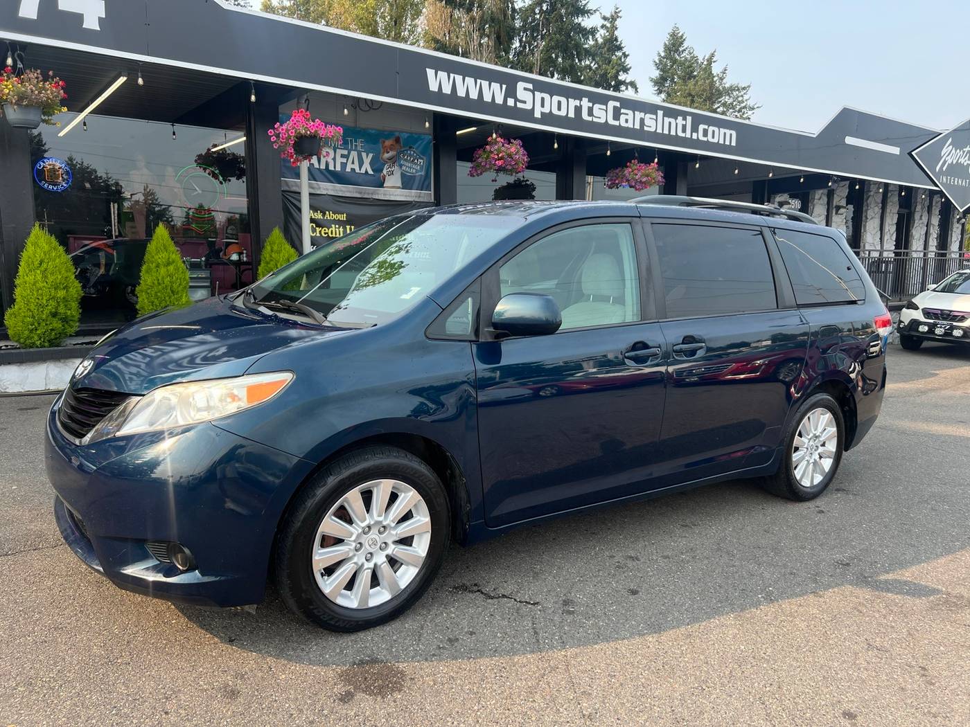 2011 Toyota Sienna LE — Minivan — 149,377 mi — Lynnwood, WA