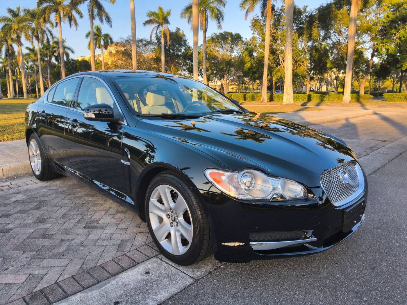 2009 Jaguar XF Luxury — Sedan — 30,904 mi — Pompano Beach, FL