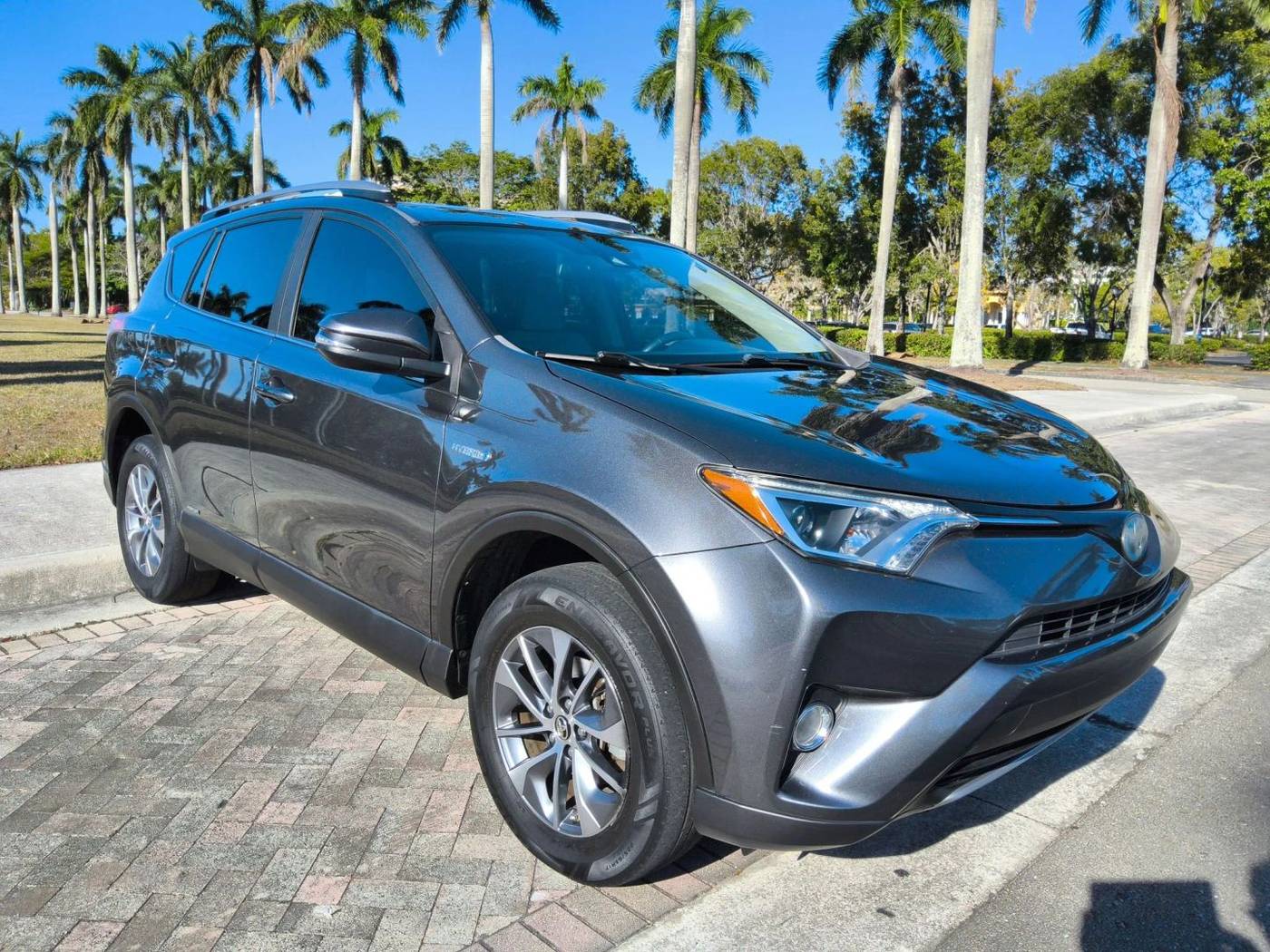 2018 Toyota RAV4 Hybrid XLE — SUV — 72,707 mi — Pompano Beach, FL