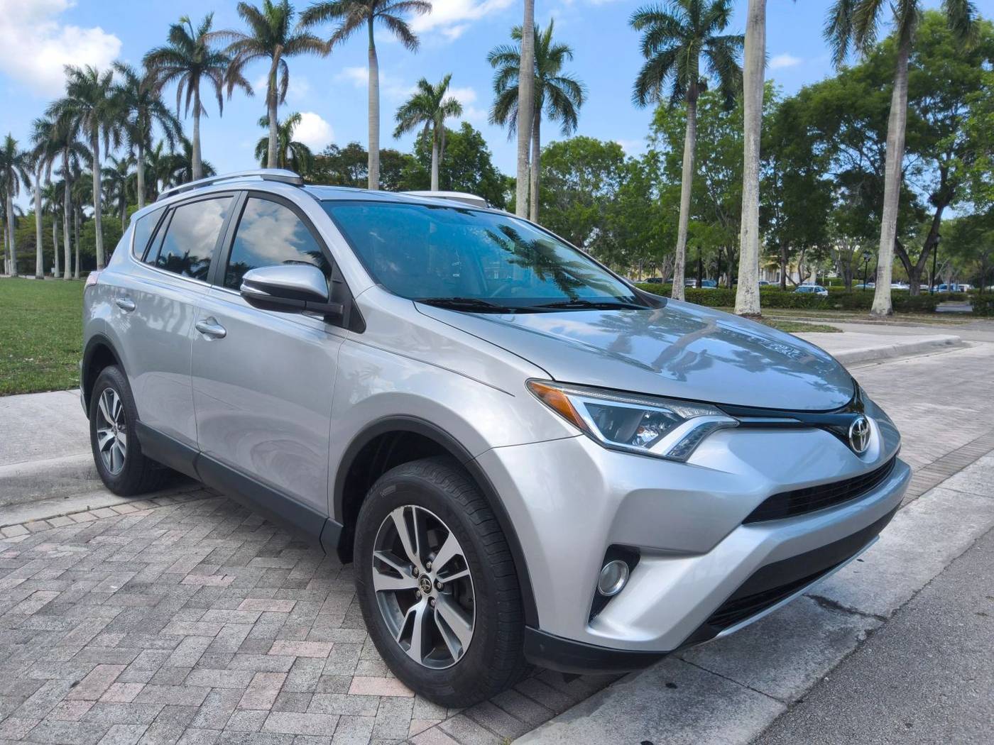 2016 Toyota RAV4 XLE — SUV — 103,798 mi — Pompano Beach, FL