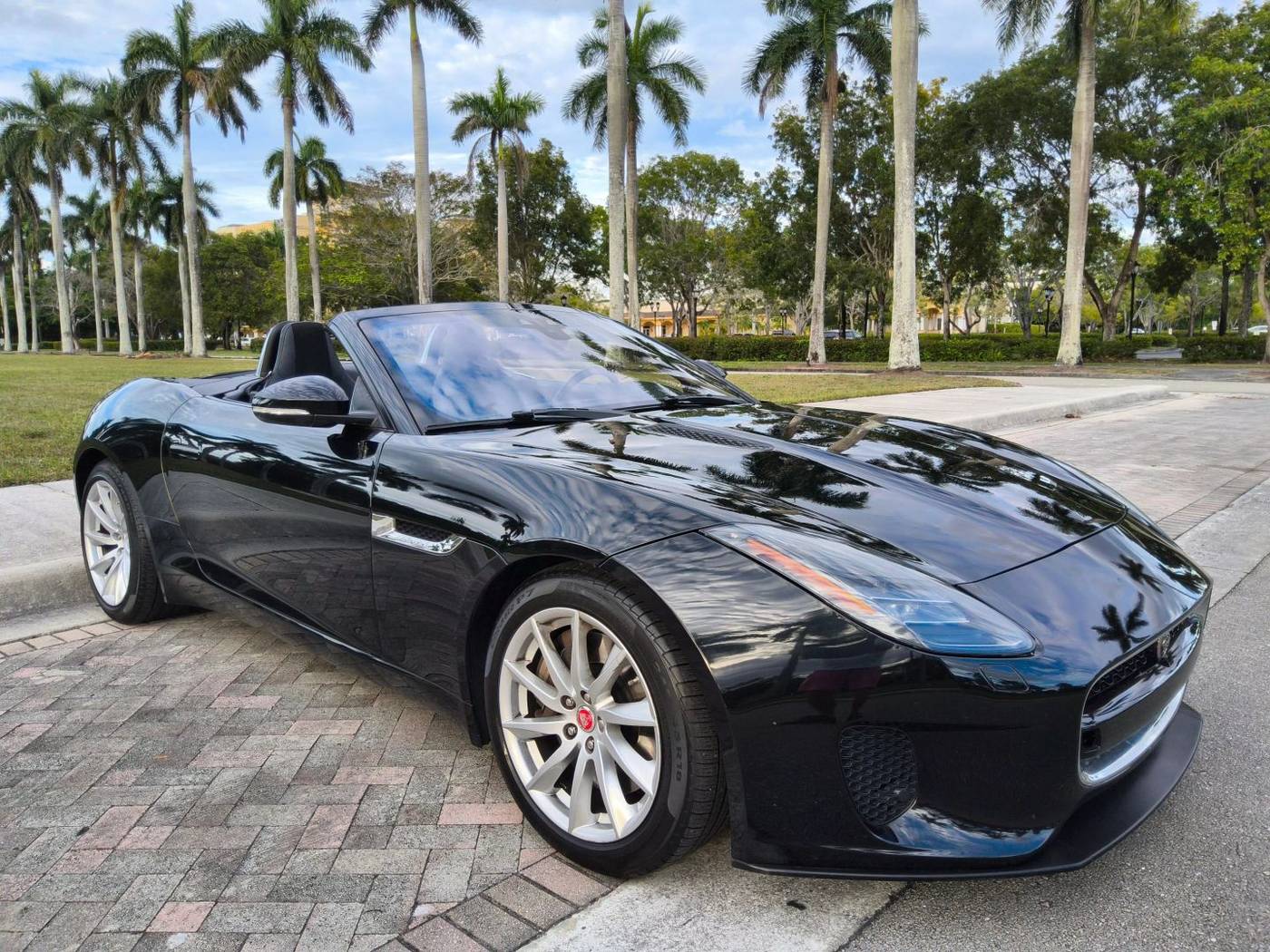 2018 Jaguar F-TYPE Standard — Convertible — 129,139 mi — Pompano Beach, FL