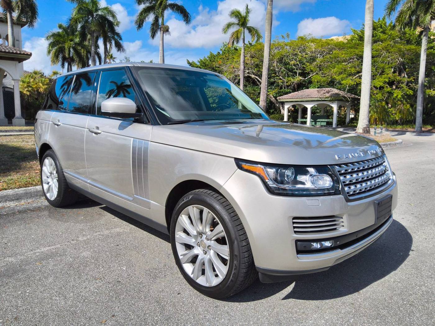 2015 Land Rover Range Rover Supercharged — SUV — 73,592 mi — Pompano Beach, FL