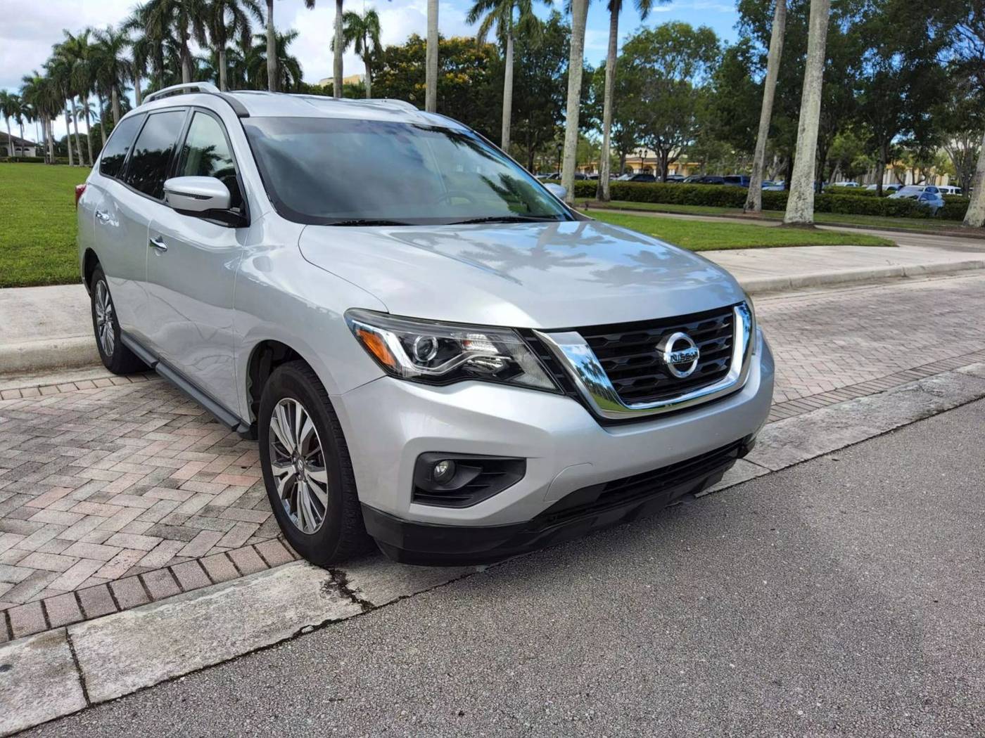 2019 Nissan Pathfinder SV — SUV — 79,232 mi — Pompano Beach, FL