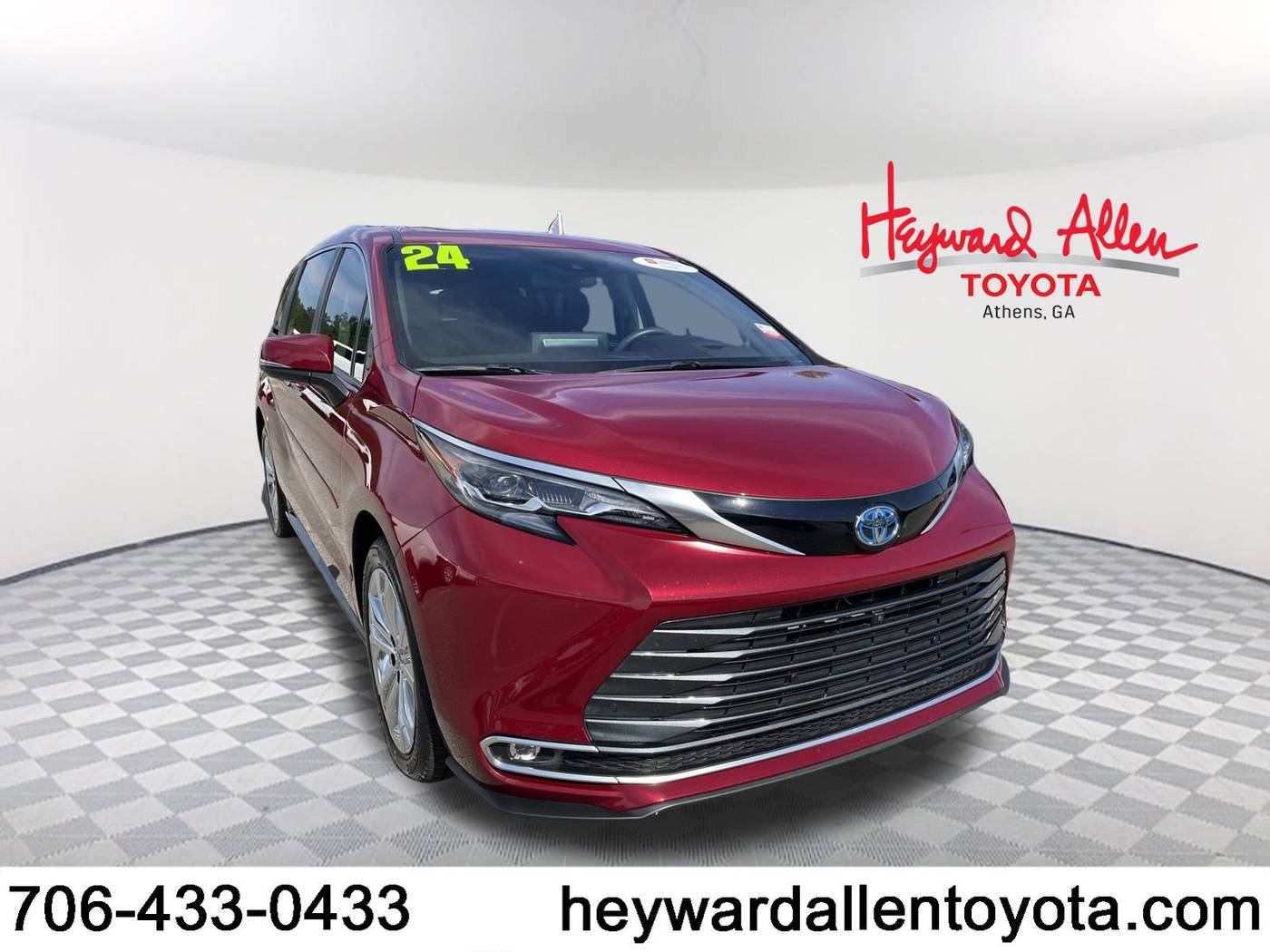 2024 Toyota Sienna Platinum — Minivan — 30,773 mi — Athens, GA