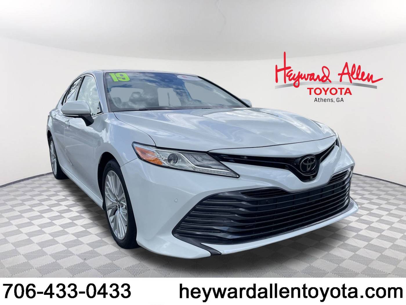 2019 Toyota Camry XLE V6 — Sedan — 18,751 mi — Athens, GA