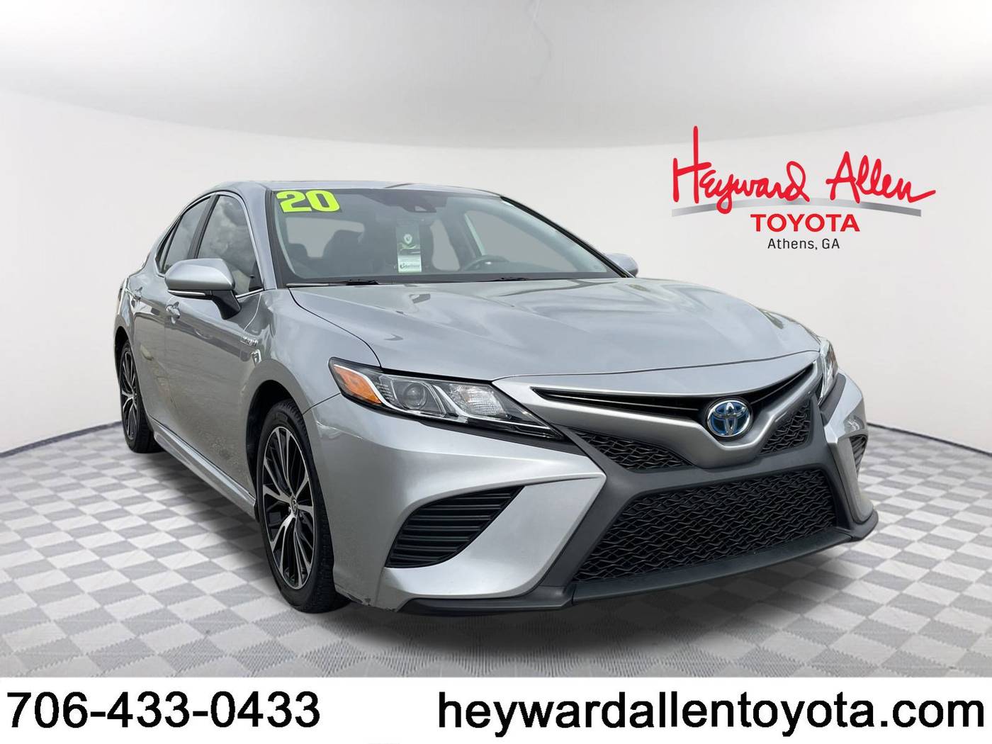 2020 Toyota Camry Hybrid SE — Sedan — 88,400 mi — Athens, GA