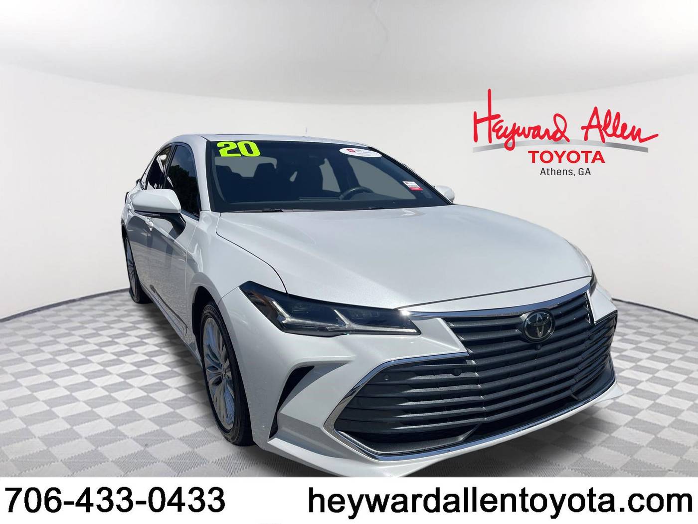 2020 Toyota Avalon Limited — Sedan — 24,160 mi — Athens, GA