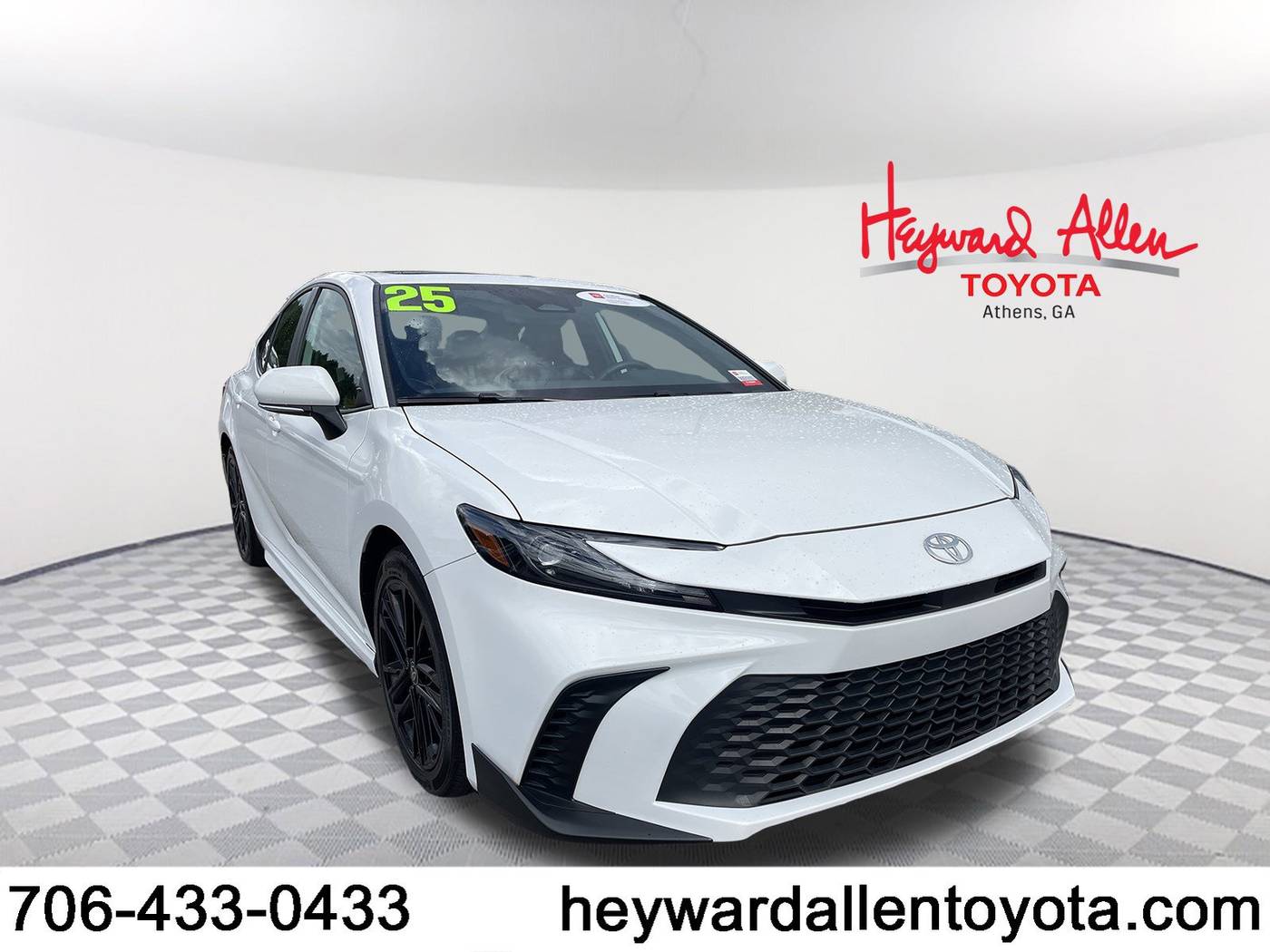 2025 Toyota Camry Hybrid SE — Sedan — 15,412 mi — Athens, GA