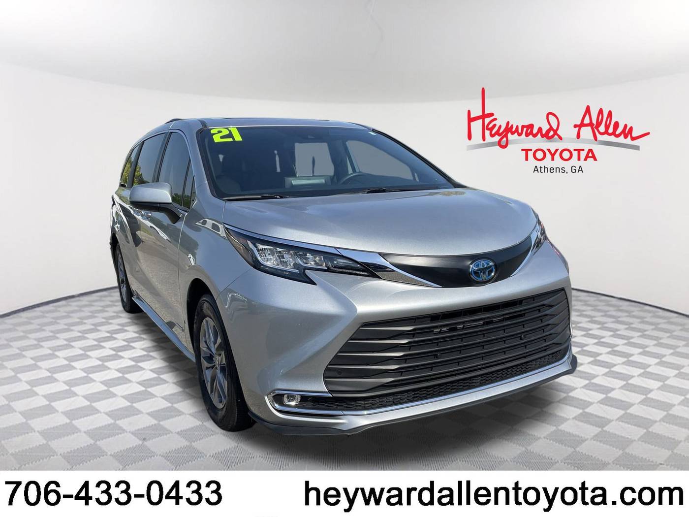 2021 Toyota Sienna XLE — Minivan — 43,456 mi — Athens, GA