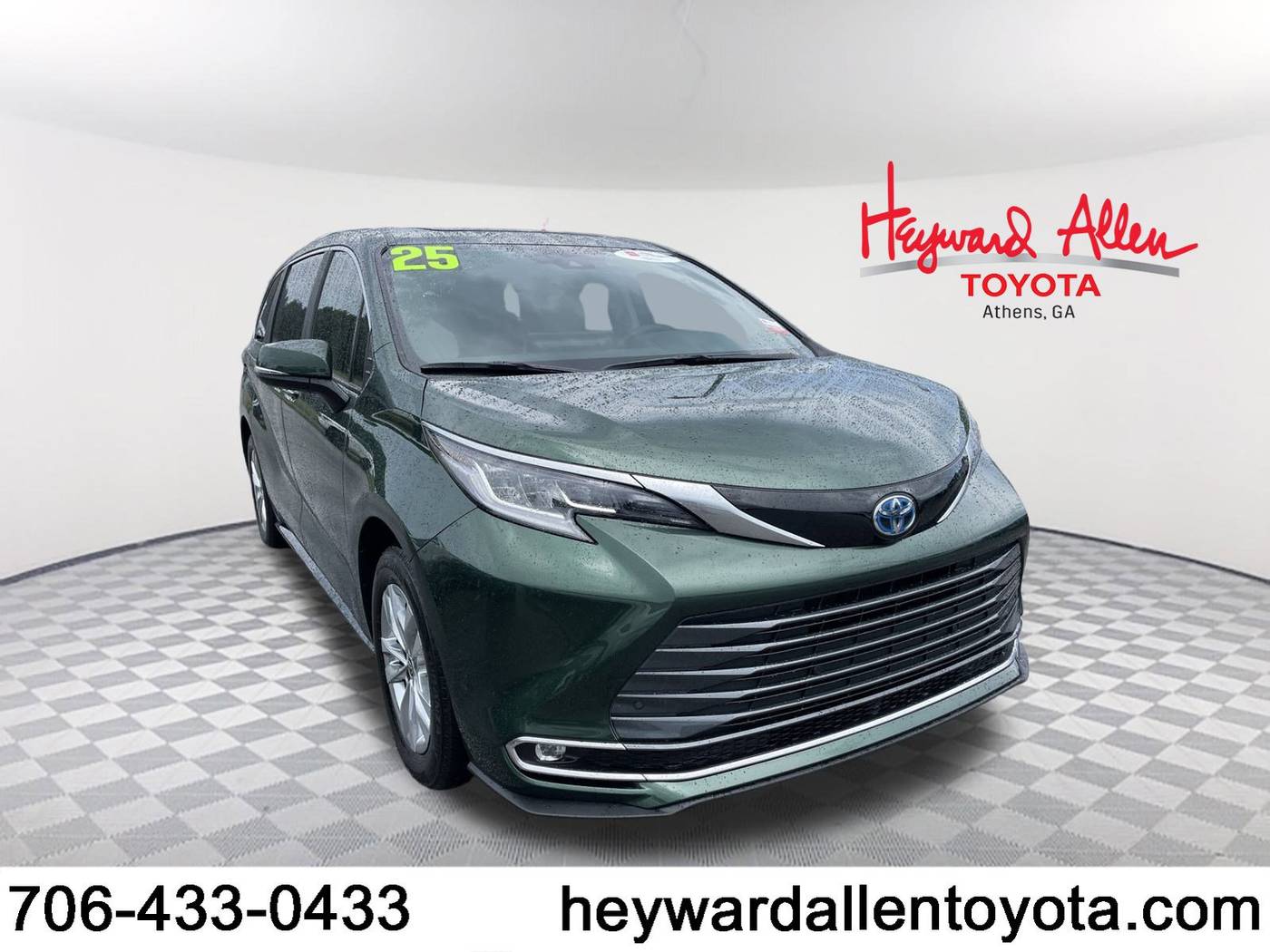 2025 Toyota Sienna Limited — Minivan — 4,758 mi — Athens, GA
