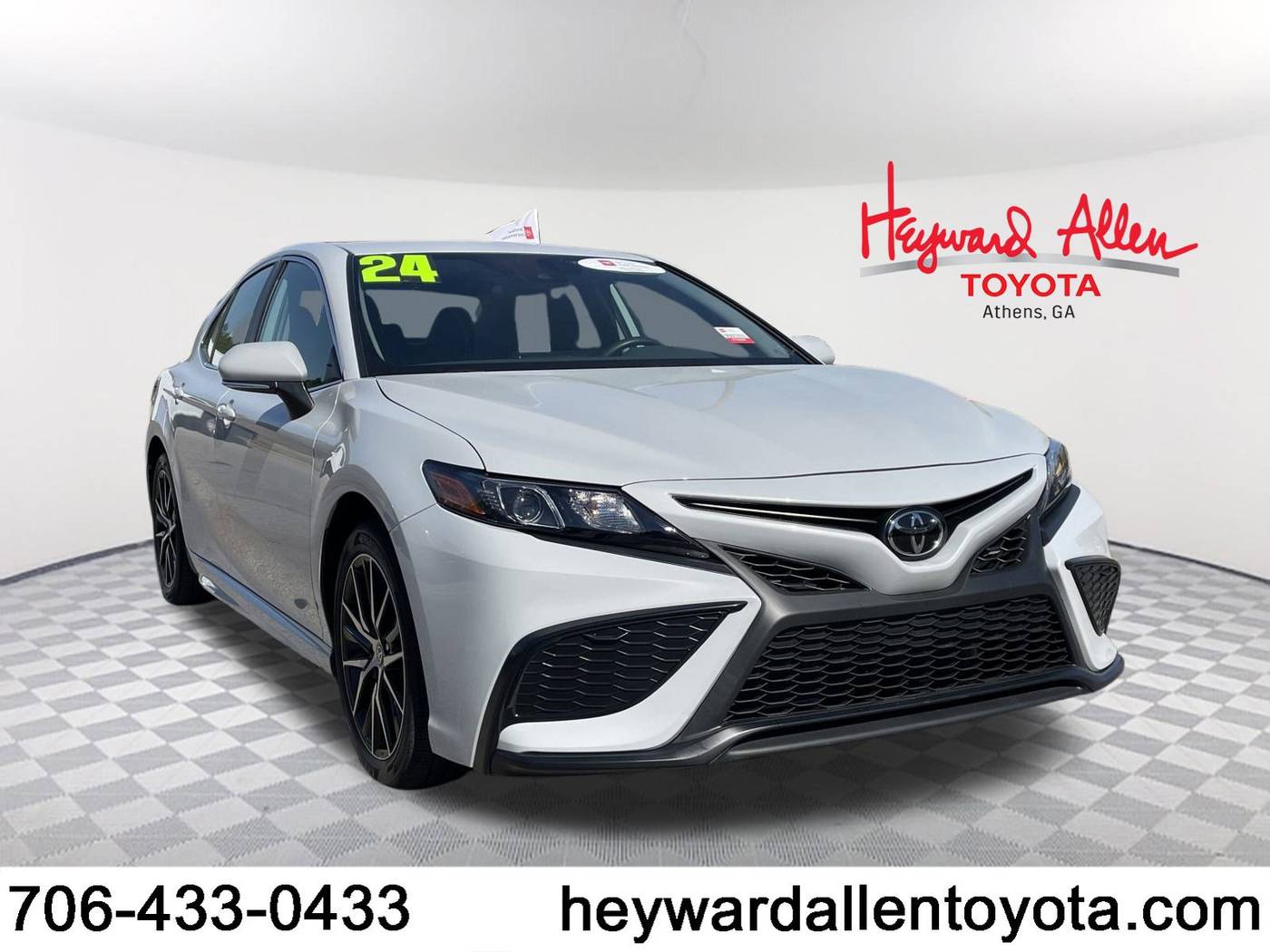2024 Toyota Camry SE — Sedan — 15,504 mi — Athens, GA
