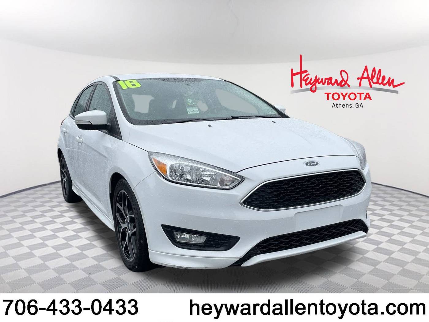 2016 Ford Focus SE — Hatchback — 32,495 mi — Athens, GA
