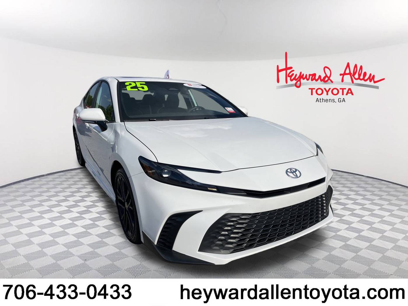 2025 Toyota Camry Hybrid SE — Sedan — 17,451 mi — Athens, GA