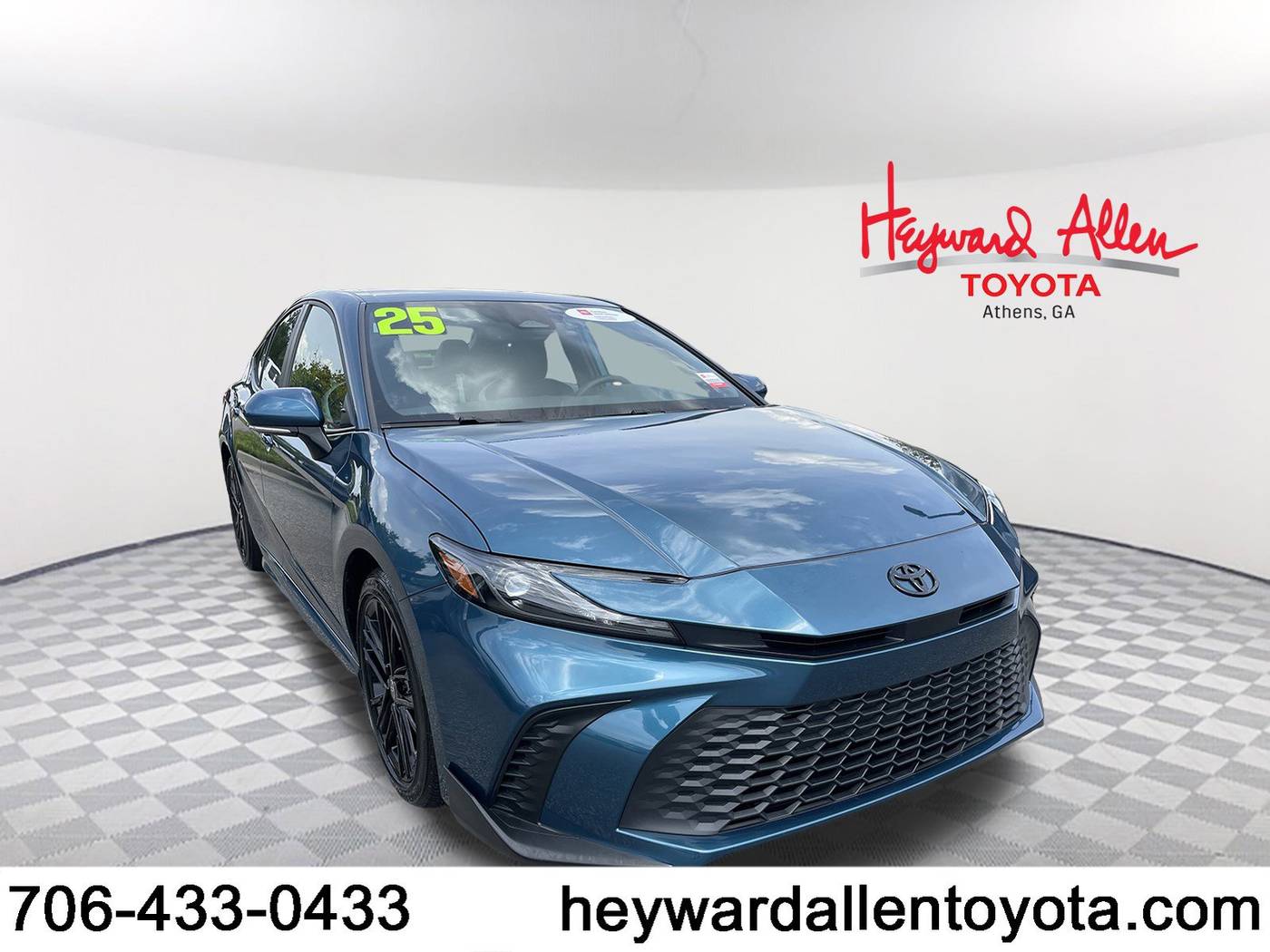 2025 Toyota Camry Hybrid SE — Sedan — 16,753 mi — Athens, GA