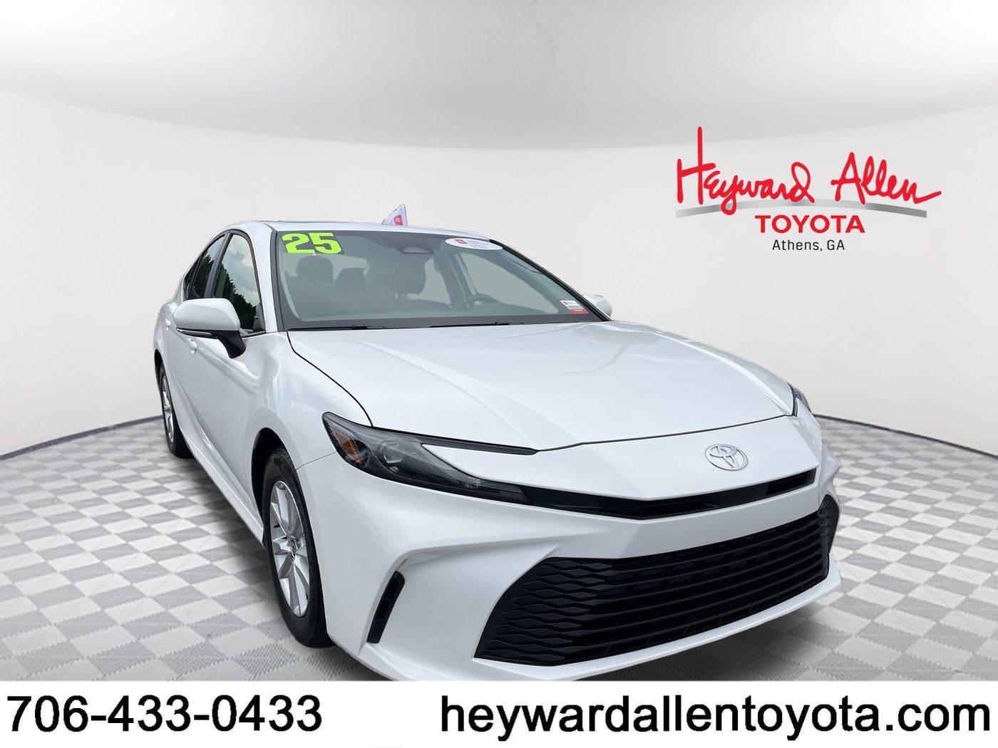 2025 Toyota Camry LE — Sedan — 17,536 mi — Athens, GA