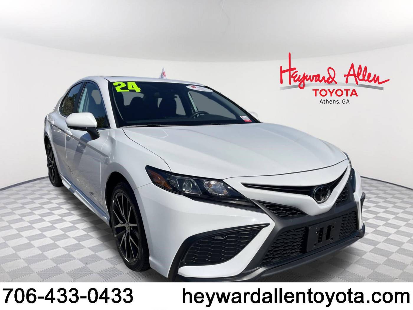 2024 Toyota Camry SE — Sedan — 36,107 mi — Athens, GA