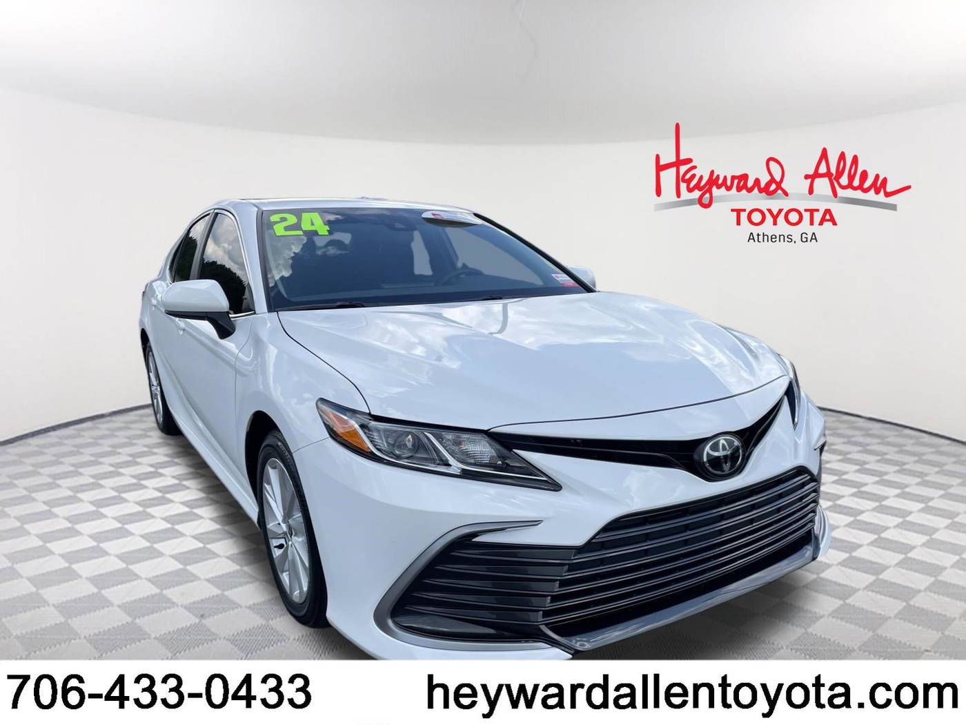 2024 Toyota Camry LE — Sedan — 15,932 mi — Athens, GA