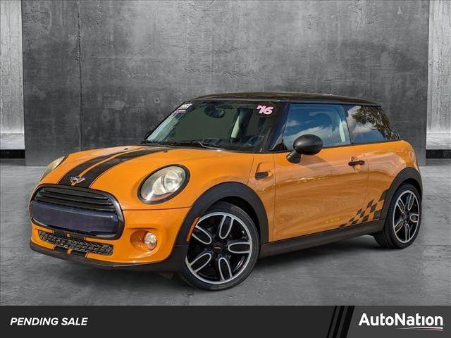 2016 MINI Hardtop Cooper — Hatchback — 80,806 mi — Orlando, FL