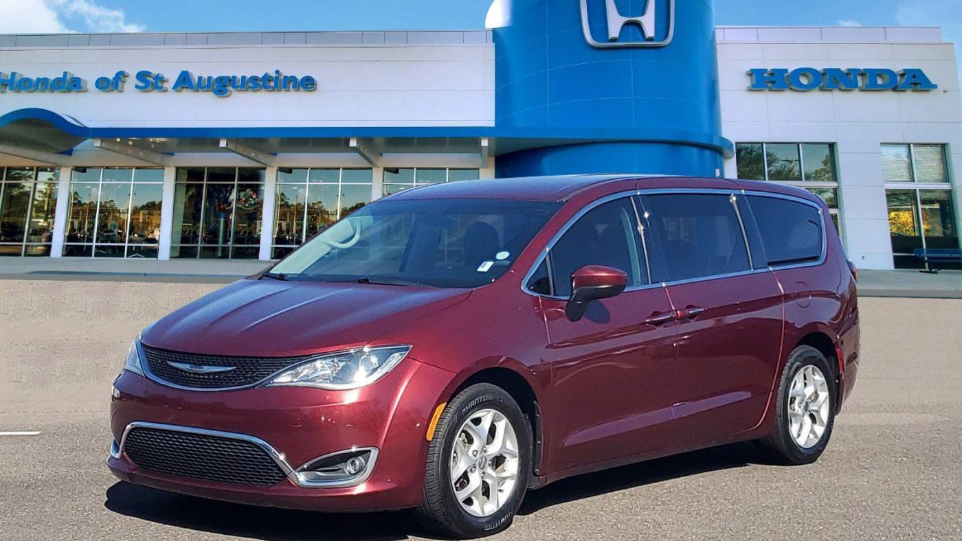 2017 Chrysler Pacifica Touring Plus — Minivan — 100,701 mi — St. Augustine, FL