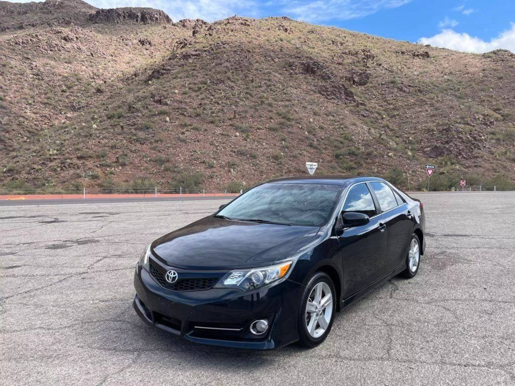 2013 Toyota Camry SE — Sedan — 122,201 mi — El Paso, TX