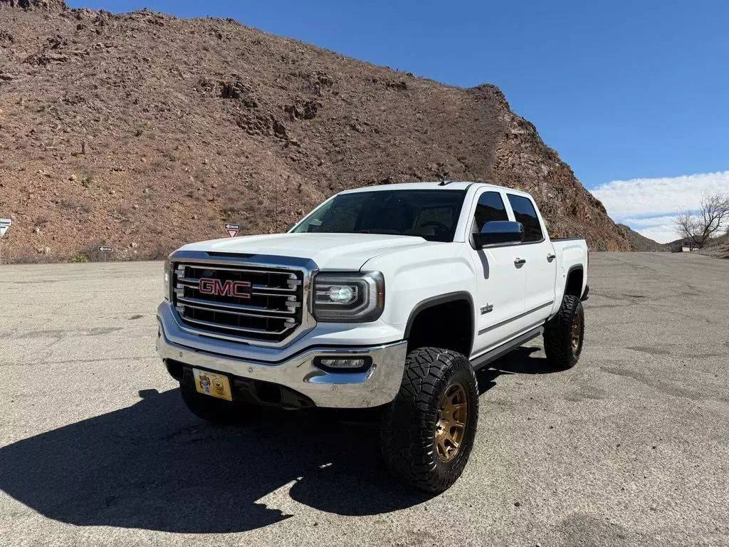 2016 GMC Sierra 1500 SLT — Pickup Truck — 89,589 mi — El Paso, TX