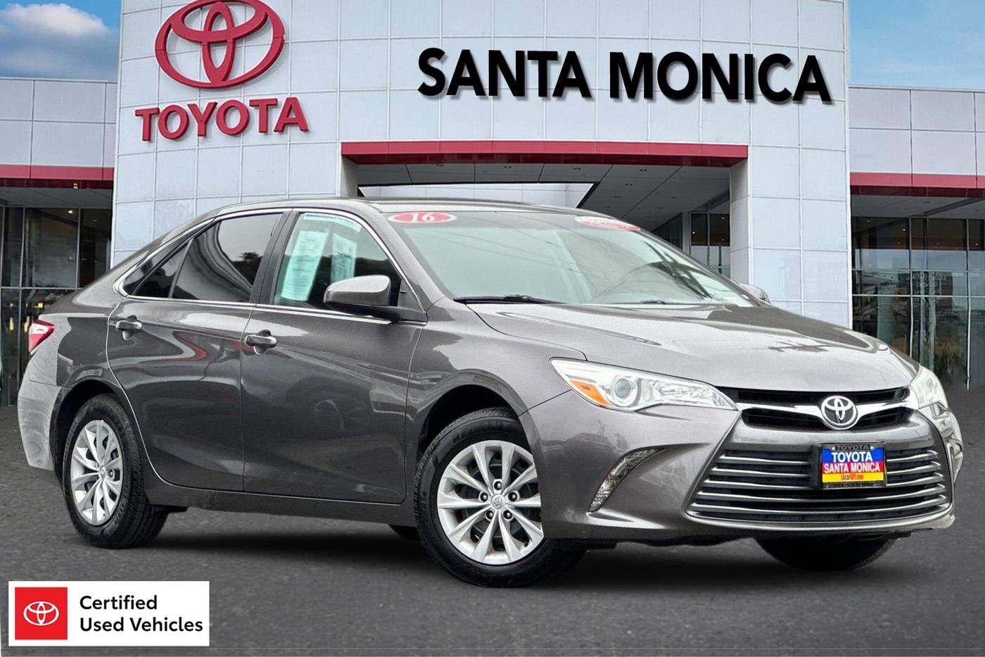 2016 Toyota Camry LE — Sedan — 88,686 mi — Santa Monica, CA