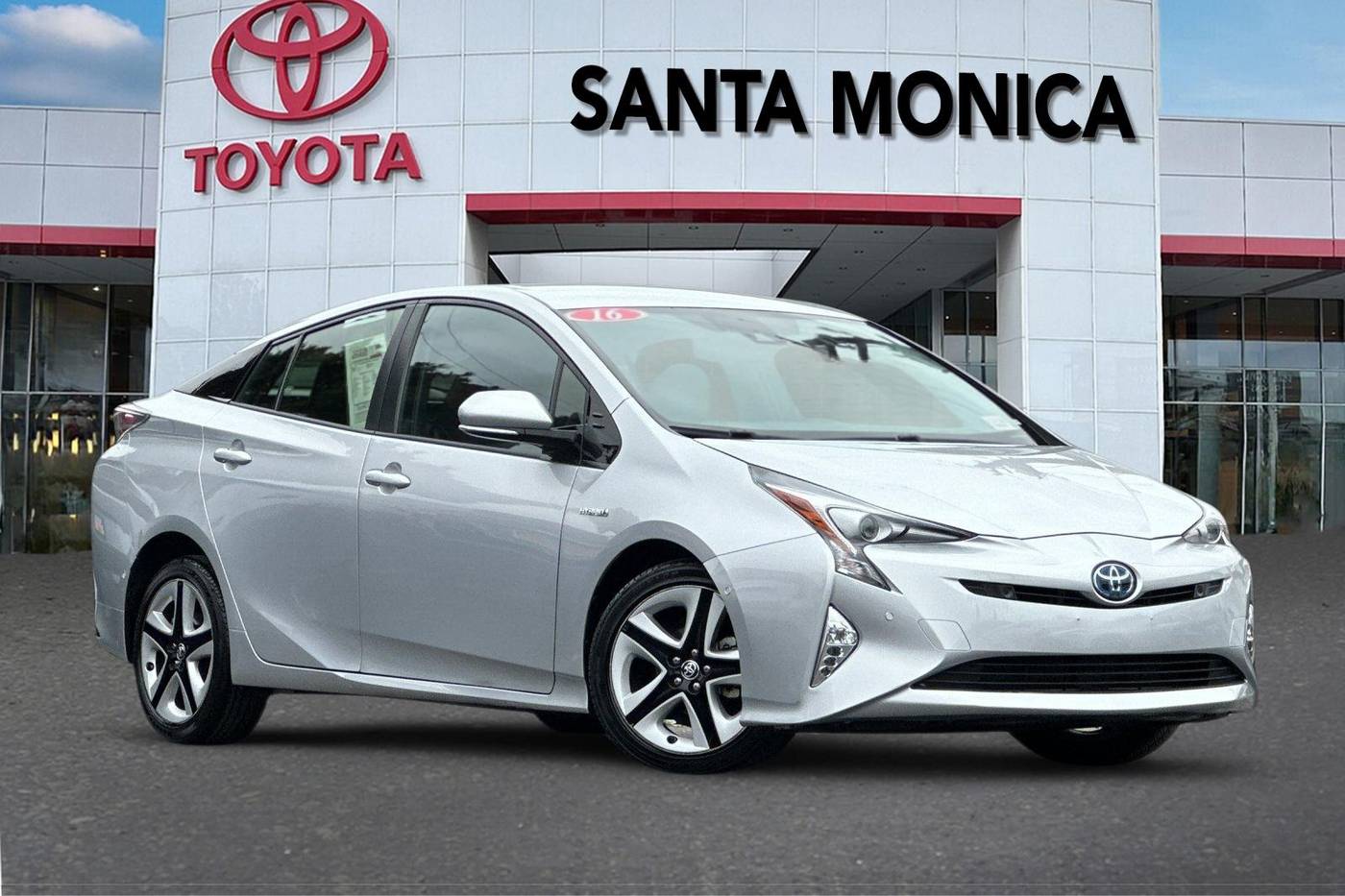 2016 Toyota Prius Four — Hatchback — 17,280 mi — Santa Monica, CA