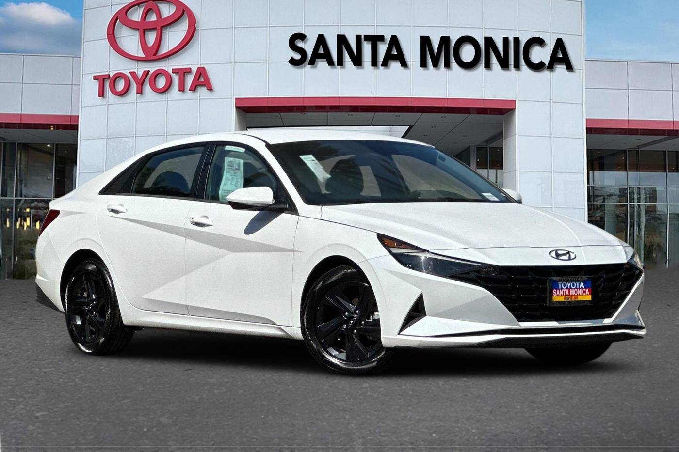 2022 Hyundai Elantra SEL — Sedan — 68,277 mi — Santa Monica, CA