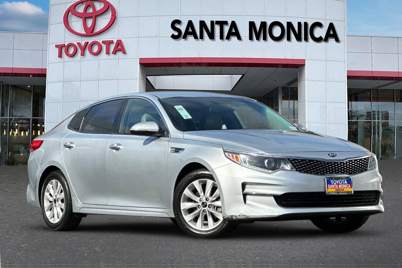2016 Kia Optima EX — Sedan — 76,199 mi — Santa Monica, CA