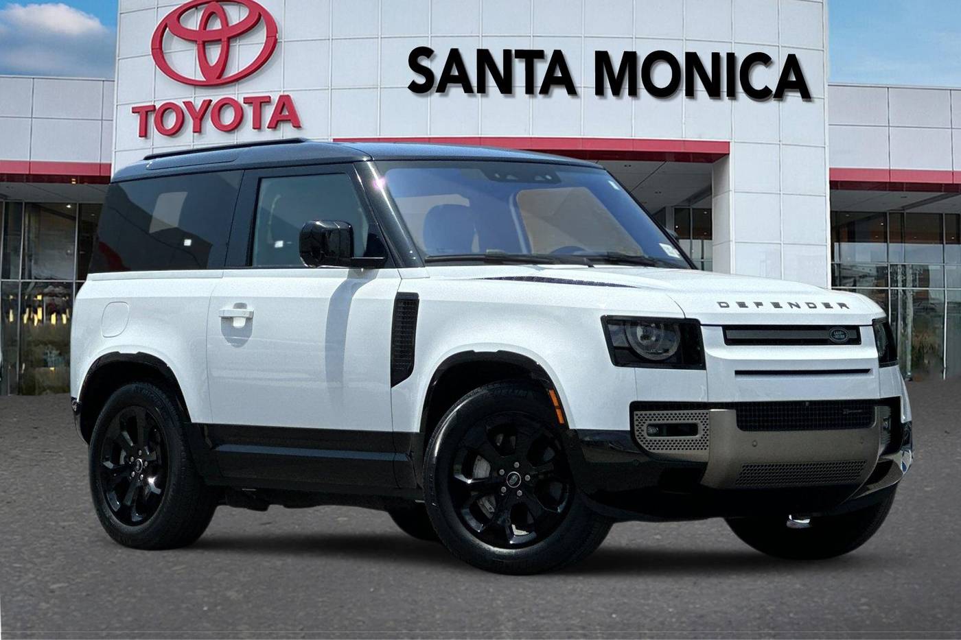 2022 Land Rover Defender X-Dynamic SE — SUV — 28,213 mi — Santa Monica, CA
