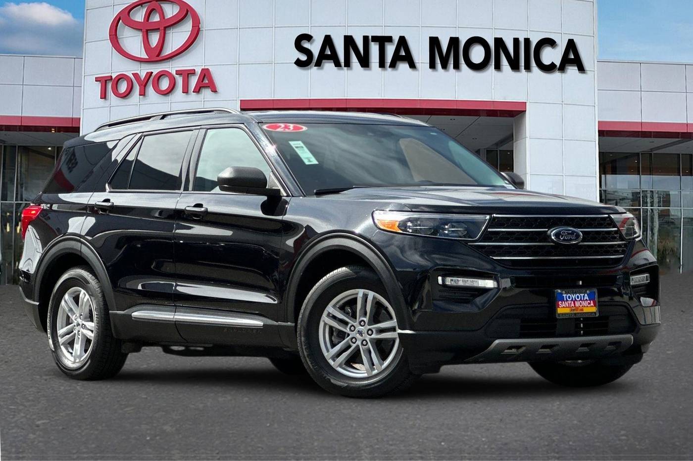 2023 Ford Explorer XLT — SUV — 23,347 mi — Santa Monica, CA