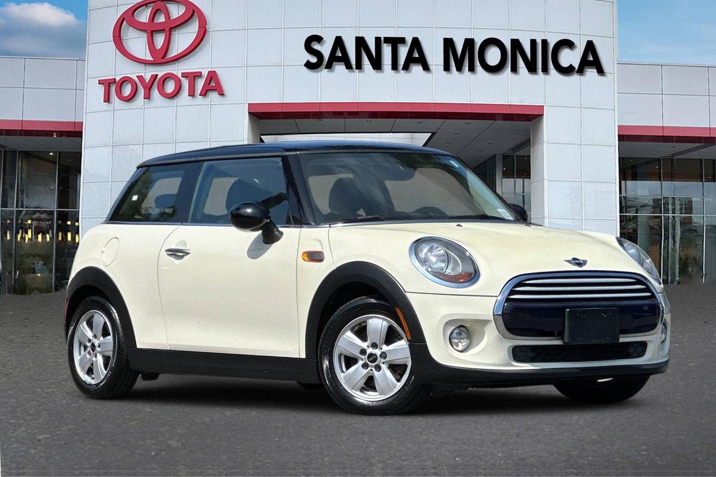 2015 MINI Hardtop Cooper — Hatchback — 71,446 mi — Santa Monica, CA