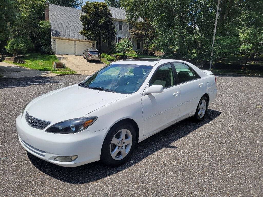 2004 Toyota Camry SE V6 — Sedan — 88,144 mi — Voorhees, NJ