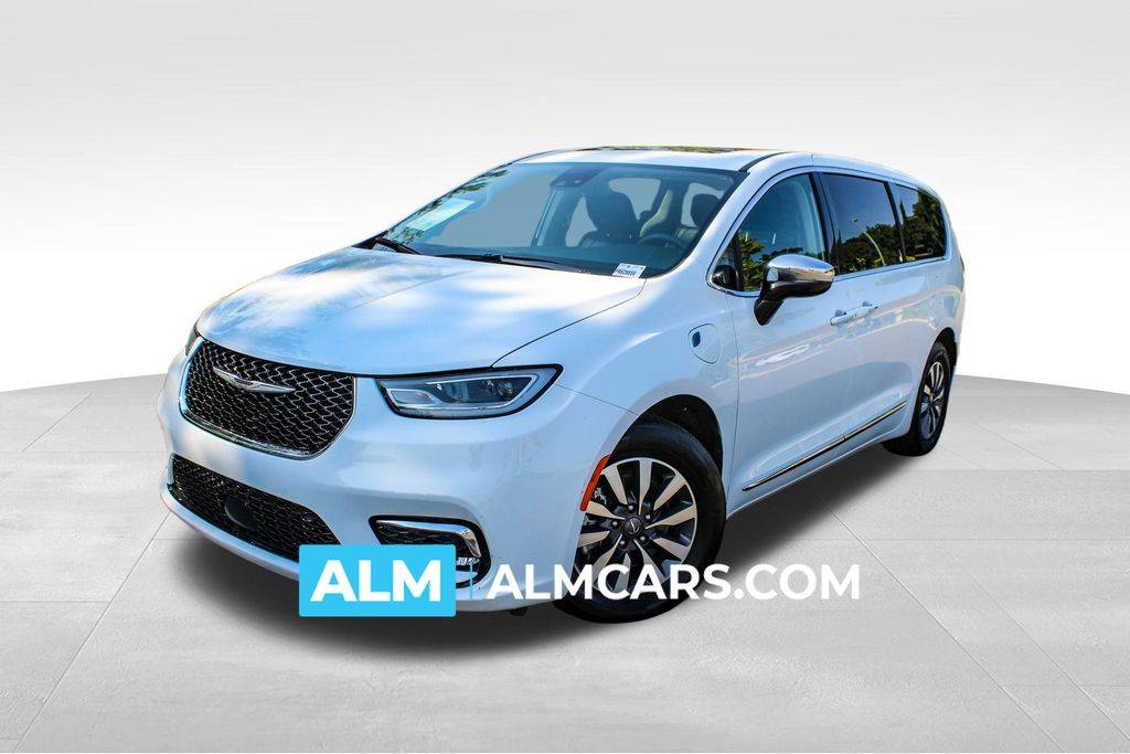 2023 Chrysler Pacifica Hybrid Limited — Minivan — 63,876 mi — Buford, GA