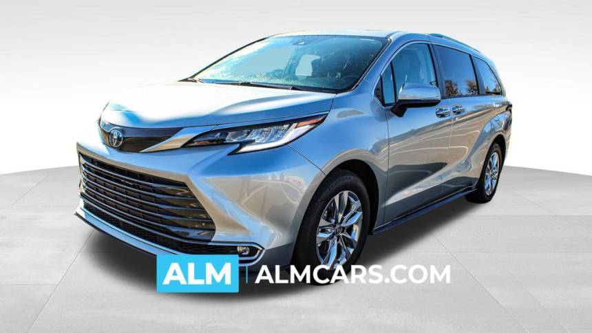 2023 Toyota Sienna Limited — Minivan — 25,600 mi — Buford, GA