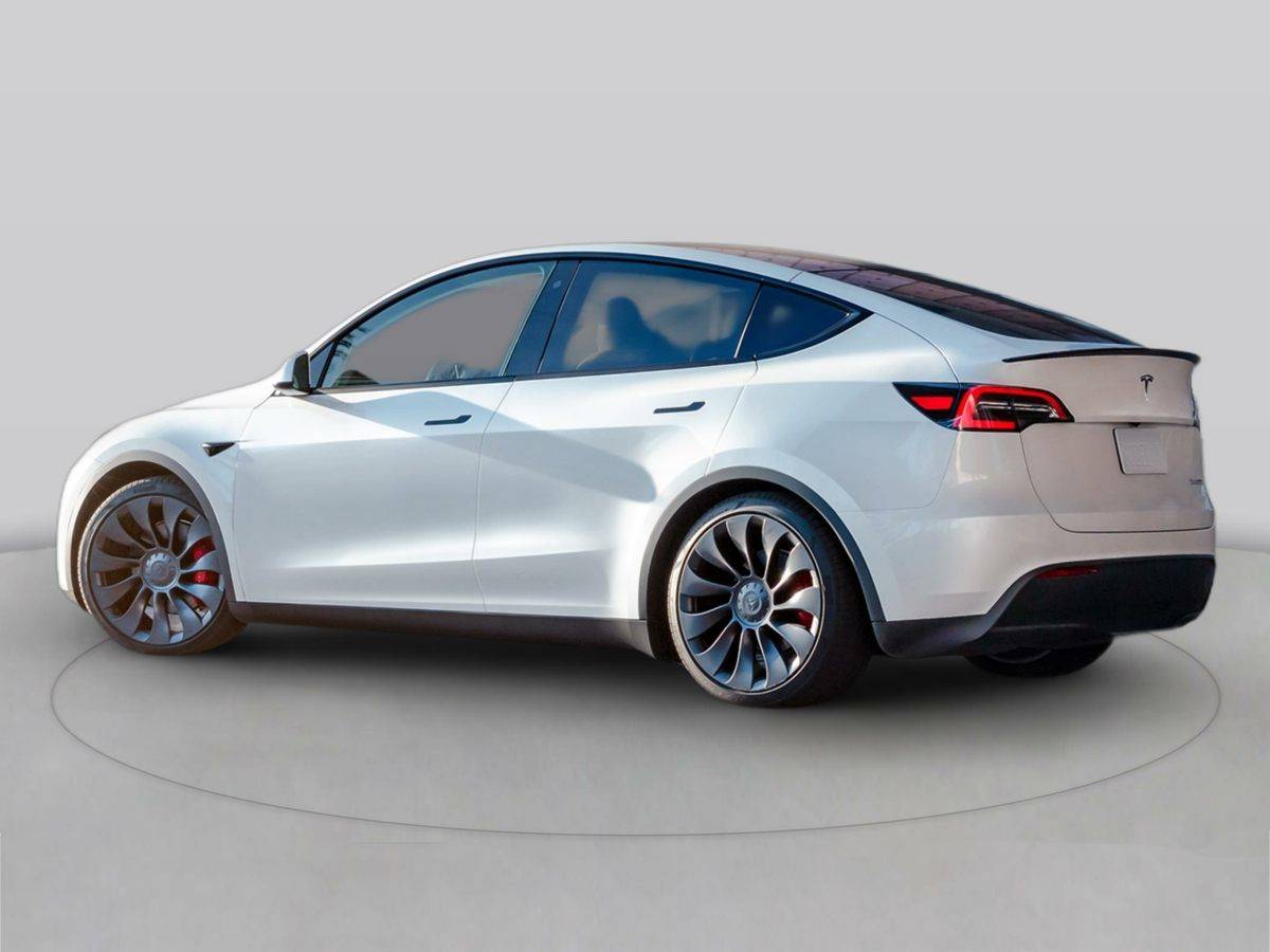 2024 Tesla Model Y Long Range — SUV — 3,920 mi — Duluth, GA