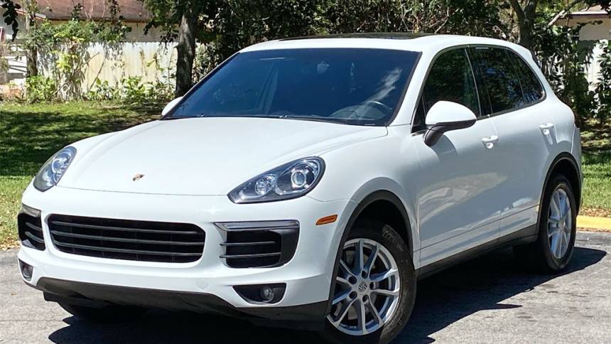 2017 Porsche Cayenne Standard