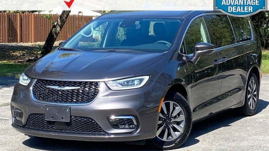 2022 Chrysler Pacifica Hybrid Touring L — Minivan — 79,063 mi — Miramar, FL