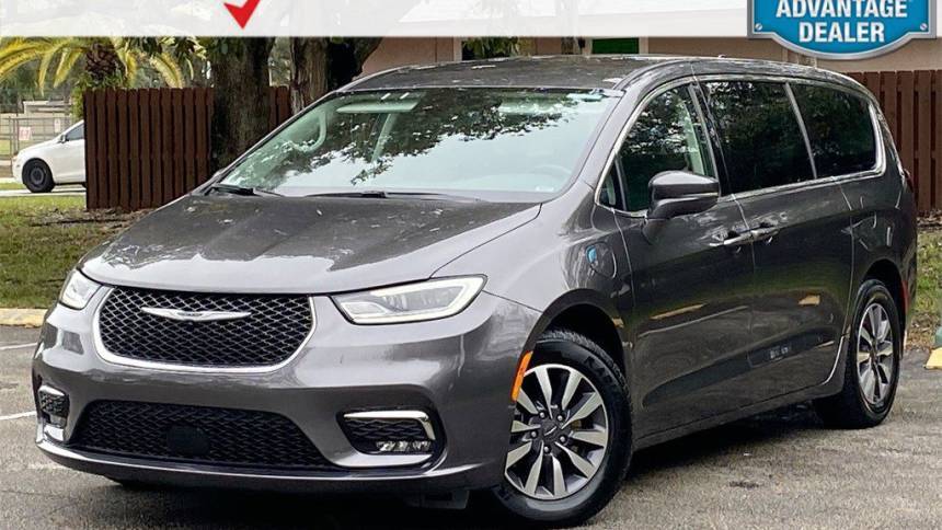2022 Chrysler Pacifica Hybrid Touring L — Minivan — 78,099 mi — Miramar, FL