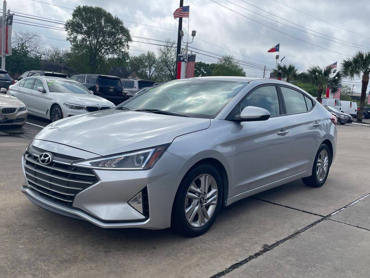 2019 Hyundai Elantra SEL — Sedan — 89,716 mi — Houston, TX